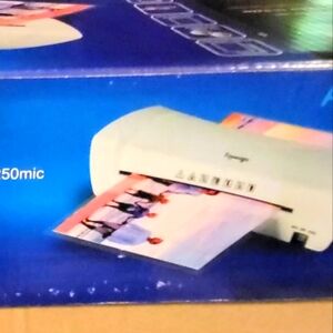 Lamination Machine Comes with xtra box of Large Lamination Pockets